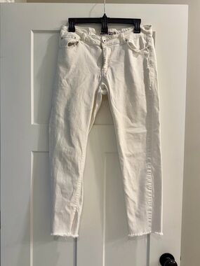 Monkey Ride Jeans White Capris Size 13 super stretch & comfy!